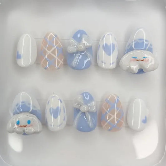 Cinnamon Roll Press on Nails